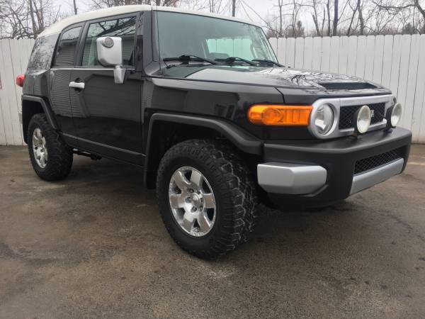 2010 Toyota FJ Cruiser 4WD 6-Speed Manual 4 0 Liter 6 cyl - cars & for sale in Watertown, NY – photo 2