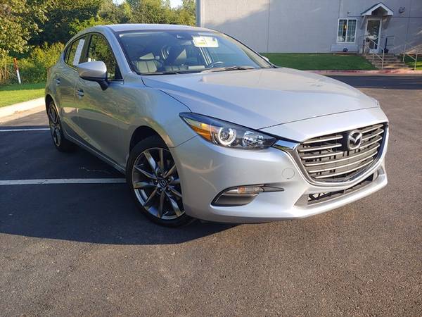 2018 MAZDA 3 TOURING HATCHBACK LOW MILES! 36 MPG! LEATHER! 1 OWNER!!! for sale in Norman, KS – photo 2