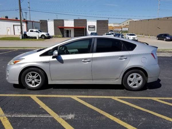 2010 Toyota Prius IV Excellent Gas Mileage - Leather & Loaded! for sale in Tulsa, OK – photo 7