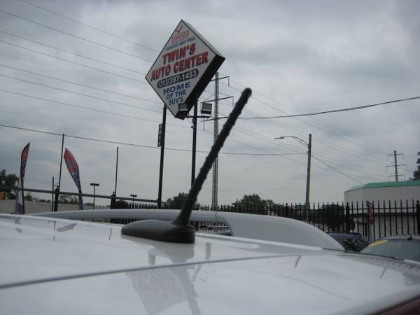 2011 KIA SORRENTO AWD #1525(CALL/APPLY) WWW.TWINSAUTOCENTERINC.COM for sale in Detroit, MI – photo 23