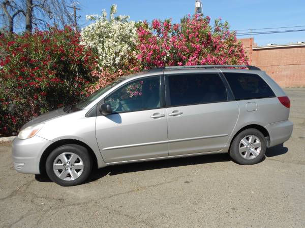 2005 toyota sienna le for sale in Fresno, CA – photo 2