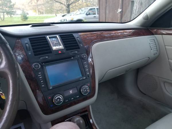 2006 Cadillac dts for sale in Wisconsin dells, WI – photo 11