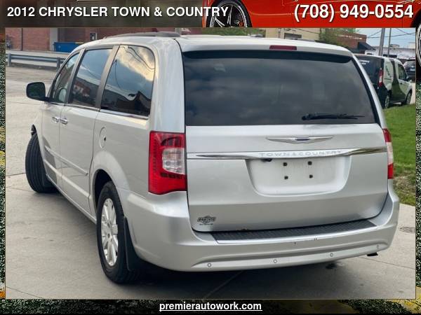 2012 CHRYSLER TOWN & COUNTRY TOURING L - - by dealer for sale in Alsip, IL – photo 4