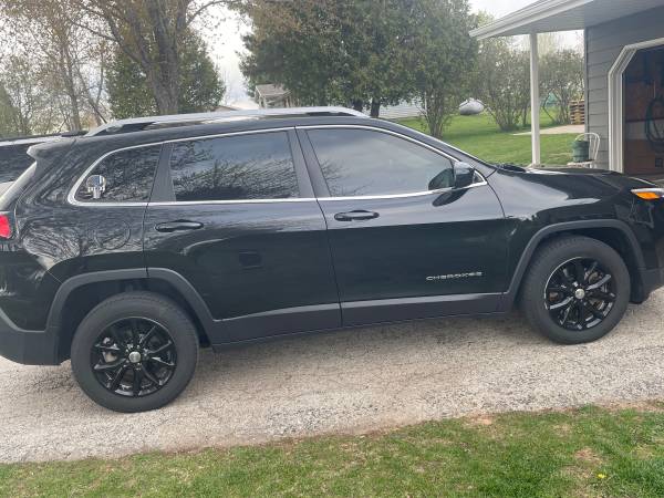 2015 Jeep Cherokee for sale in Oconto, WI – photo 2