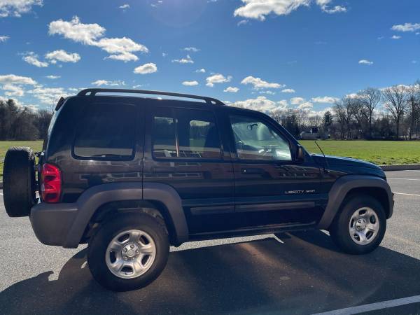 Jeep Liberty Sport 2002 - cars & trucks - by owner - vehicle... for sale in Stamford, NY – photo 3