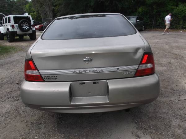 CASH SALE! 2001 NISSAN ALTIMA-SEDAN-150 K MILES 2199 - cars & for sale in Tallahassee, FL – photo 4