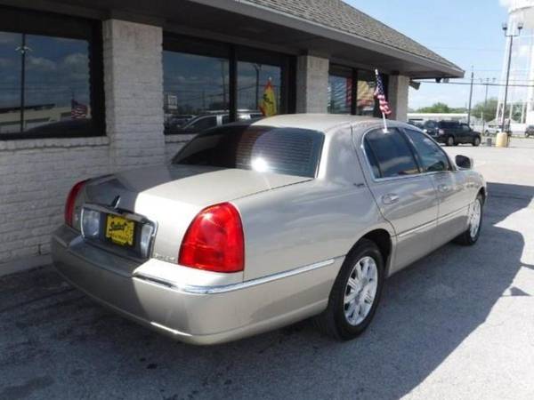 2009 LINCOLN Town Car - - by dealer - vehicle for sale in Grand Prairie, TX – photo 5