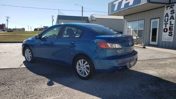 2012 MAZDA3 iTOURING SKYACTIV-28/40 MPG!!!-TR AUTO SALES - cars &... for sale in Marshfield, MO – photo 3
