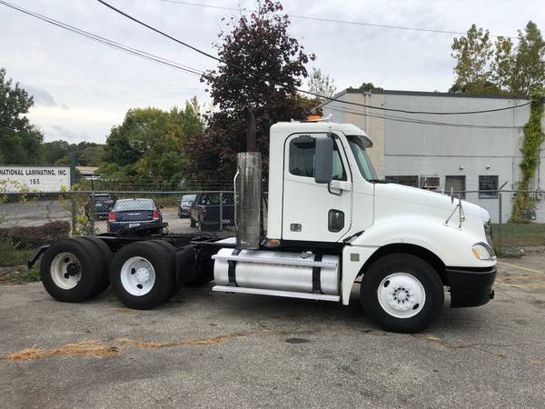 2008 Freightliner Columbia Tandem Daycab Tractor Truck #7442 for sale in East Providence, RI – photo 4