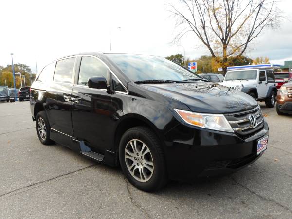 2013 Honda Odyssey Handicap Accessible Van! - cars & trucks - by... for sale in Grand Forks, ND – photo 3