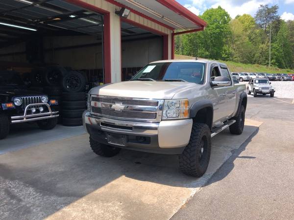 2009 Chevrolet Silverado 1500 LT1 Crew Cab 4WD - - by for sale in Cleveland, SC – photo 2
