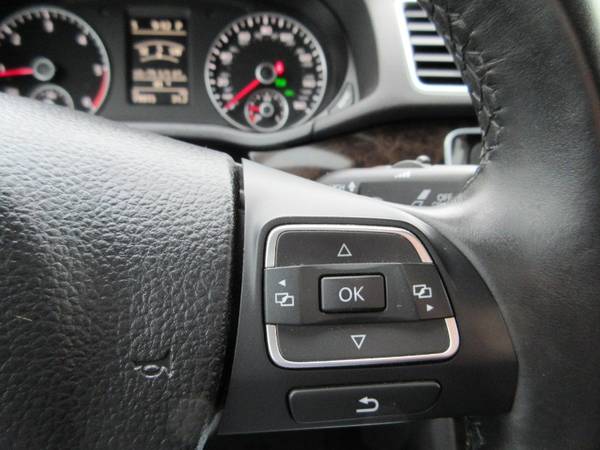 2014 Volkswagen Passat 2.0L TDI SEL Premium for sale in Moorhead, MN – photo 22