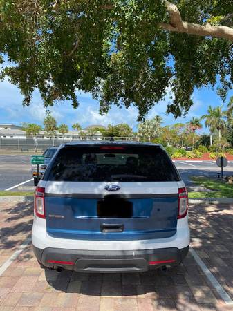 2015 Police Interceptor SUV 11, 100 OBO MUST SELL BY SUNDAY - cars & for sale in Naples, FL – photo 4