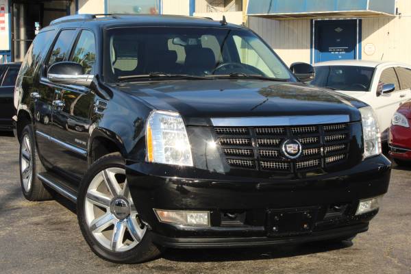 2009 CADILLAC ESCALADE * NAVI * BACK UP CAM * 8 PASSENGER * WARRANTY * for sale in Highland, IL – photo 3