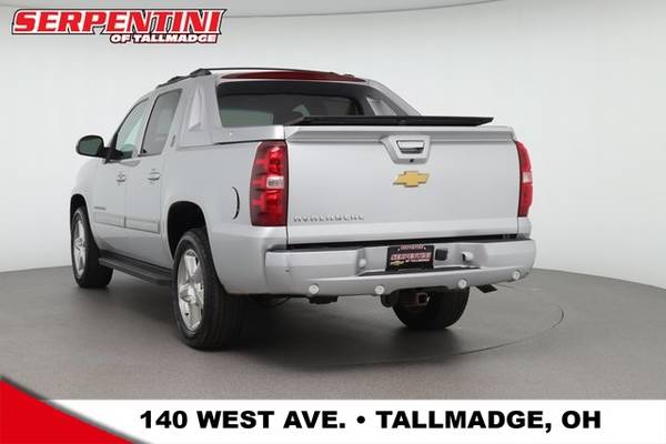 2013 Chevy Chevrolet Avalanche 1500 LT pickup Silver Ice Metallic -... for sale in Tallmadge, OH – photo 7