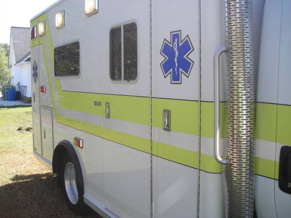 2003 International Ambulance for sale in Simpson, NC – photo 8