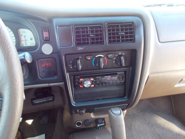 2004 TOYOTA TACOMA SR5 DOUBLE CAB TRD, Accident and rust free, NICE!... for sale in Spartanburg, SC – photo 11