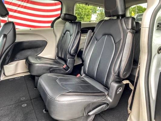 2019 Chrysler Pacifica Touring L (Stow And Go Seating) - cars &... for sale in Loves Park, IL – photo 6