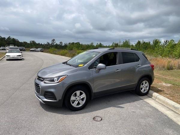 2020 Chevy Chevrolet Trax LT suv Gray - - by dealer for sale in Goldsboro, NC – photo 4