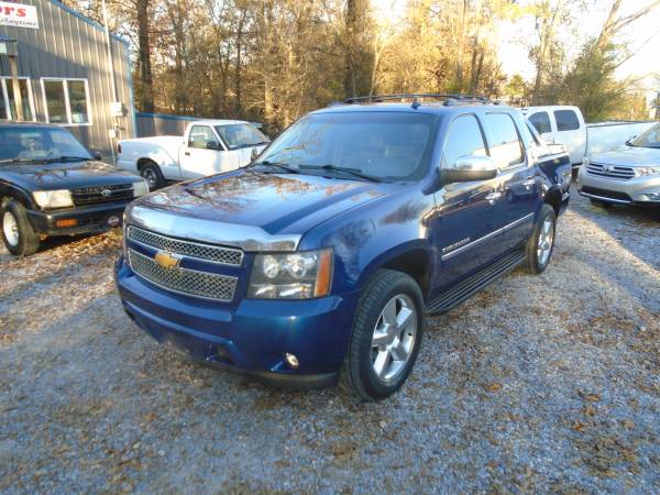 2013 Chevy Avalanche LTZ * GPS * Leather * New Trans - cars & trucks... for sale in Hickory, IN – photo 2