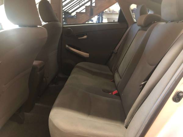 2010 toytoa prius three, only 32k actual miles, navi, clean title for sale in Torrance, CA – photo 10