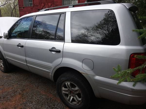 2003 awd Honda pilot, 237000 mile, needs transmission FIRM PRICE for sale in CORTLANDT MANOR, NY – photo 2
