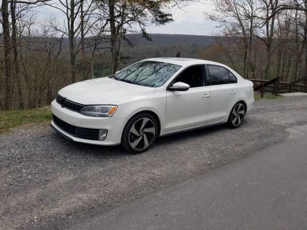 2012 VW Volkswagon GLI Autobahn Rare Find Tastefully Updated - cars for sale in Montandon, PA – photo 2
