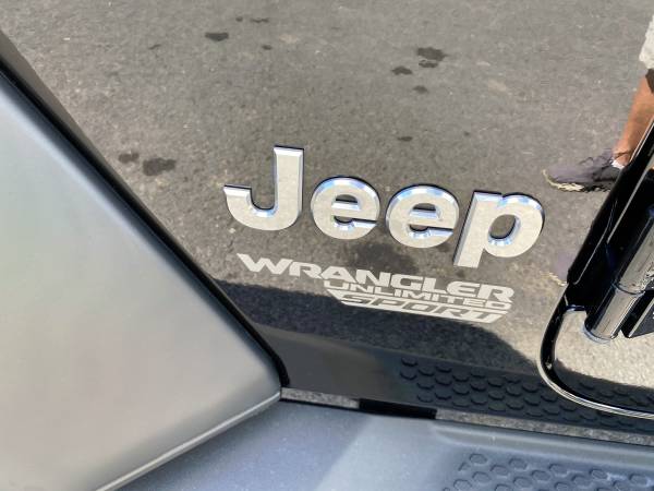 2018 JEEP WRANGLER UNLIMITED SPORT S 4X4 - cars & trucks - by dealer... for sale in CHAMPLAIN, VT – photo 11