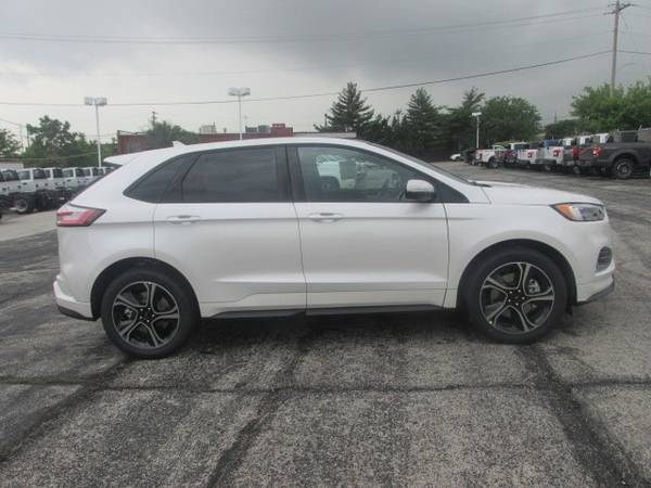 2019 Ford Edge ST SUV - - by dealer - vehicle for sale in Saint Louis, MO – photo 4