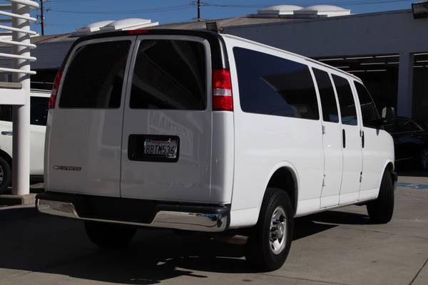 2018 Chevy Chevrolet EXPRESS 3500 Extended Passenger Van LT van White for sale in Burlingame, CA – photo 4