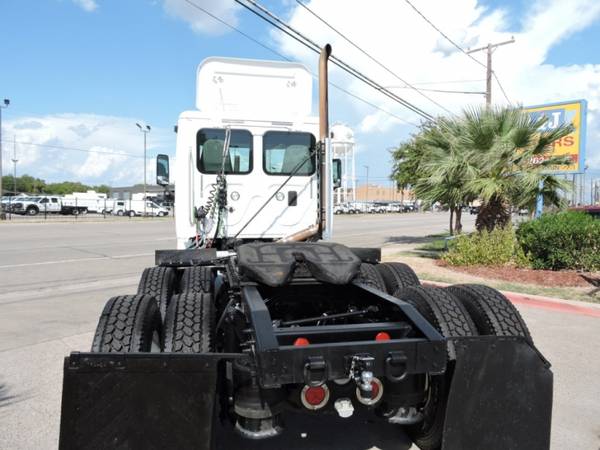 2011 FREIGHTLINER CASCADIA DAYCAB DD13 with for sale in Grand Prairie, TX – photo 22