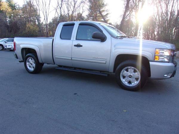 2011 Chevrolet Chevy Silverado 1500 LT 4x4 4dr Extended Cab 6.5 ft.... for sale in Londonderry, NH – photo 4