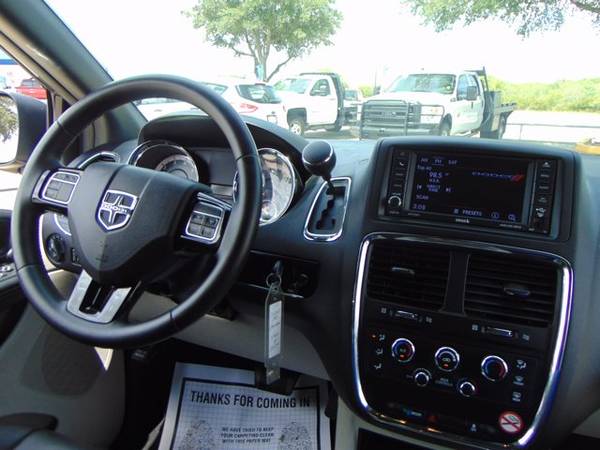 2019 Dodge Grand Caravan Sxt (*Mileage: 43,383!) - cars & trucks -... for sale in Devine, TX – photo 13