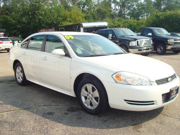 2009 Chevrolet Impala LT*White - cars & trucks - by dealer - vehicle... for sale in Crystal Lake, IL – photo 3