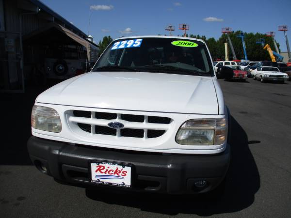 2000 FORD EXPLORER XLS - - by dealer - vehicle for sale in Longview, WA – photo 3