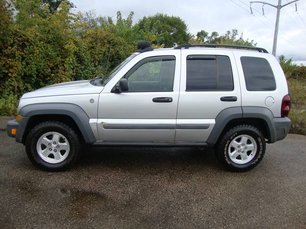 2005 Jeep Liberty 4X4 Diesel (1 Owner/Low Miles) for sale in Kenosha, MN – photo 2