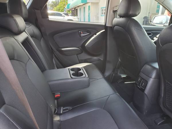 2015 Tucson SE - Leather/Heated Seats, Backup Cam, Bluetooth - cars... for sale in Fort Myers, FL – photo 8
