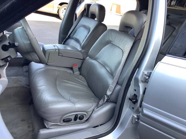 2001 BUICK LESABRE LMT - CLEAN - RUNS GREAT - LOADED - NEW TIRES for sale in Glendale, AZ – photo 10