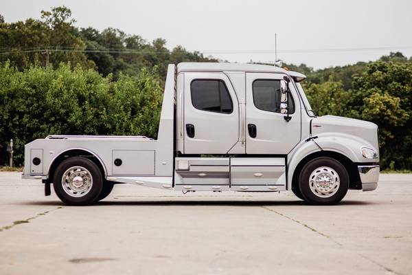 WTB: FREIGHTLINER SPORTCHASSIS, SCHWALBE, WESTERN HAULER TRUCKS. -... for sale in Bloomington, SD – photo 5