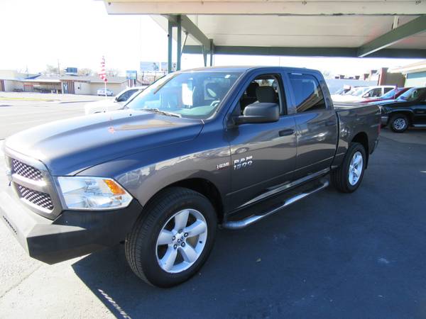 2015 Ram 1500 Express 4X4 Crew Cab Short Box!!! - cars & trucks - by... for sale in Billings, ND – photo 3