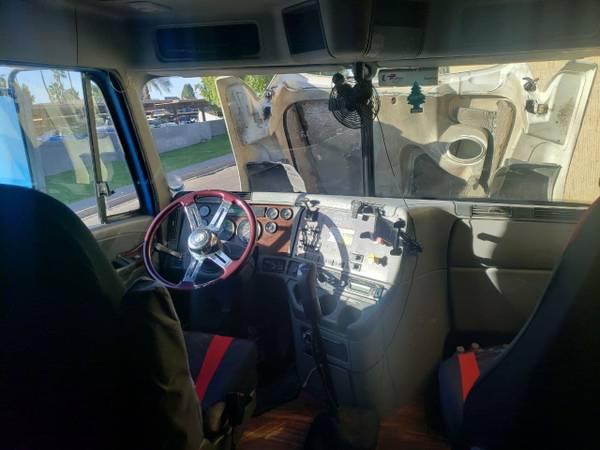 2007 Freightliner Century for sale in Elgin, IL – photo 17