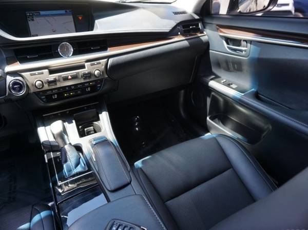 2016 Lexus ES 300h Electric Base Sedan for sale in Sacramento , CA – photo 18