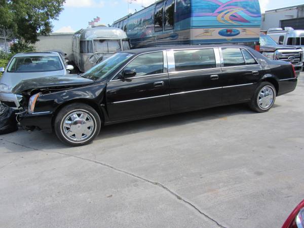 2011 DTS Cadillac Superior 6 door Limousine funeral car hearse for sale in Hollywood, FL – photo 9