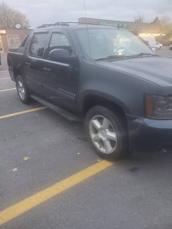 2008 chevy avalanche LT $5000bo - cars & trucks - by owner - vehicle... for sale in Syracuse, NY – photo 6