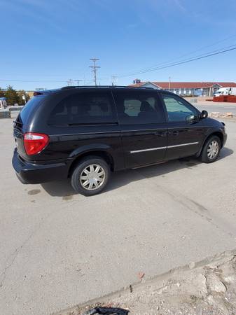 2006 Chrysler Town and Country for sale in Alliance, NE – photo 8