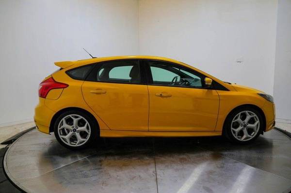 2013 Ford FOCUS ST COLD AC MANUAL YELLOW EXTRA CLEAN L K - cars & for sale in Sarasota, FL – photo 6