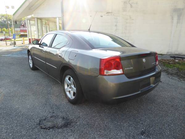 2010 Dodge Charger SXT HO RUNS NICE CLEAN TITLE 90DAYS WRNTY - cars for sale in Roanoke, VA – photo 5