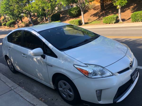 2012 Toyota Prius II - cars & trucks - by owner - vehicle automotive... for sale in El Cajon, CA – photo 2