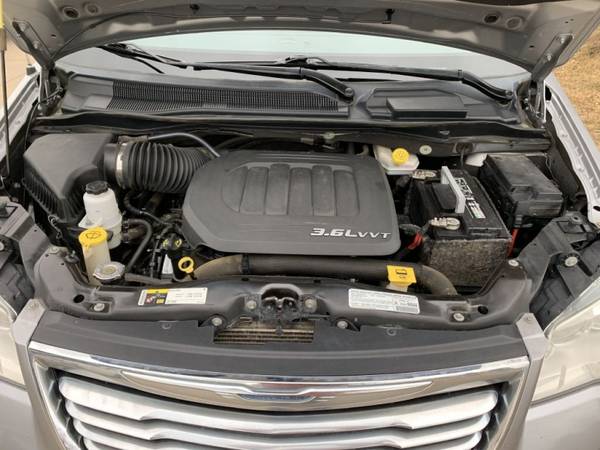 2013 CHRYSLER TOWN & COUNTRY TOURING - - by dealer for sale in Frederick, WY – photo 19