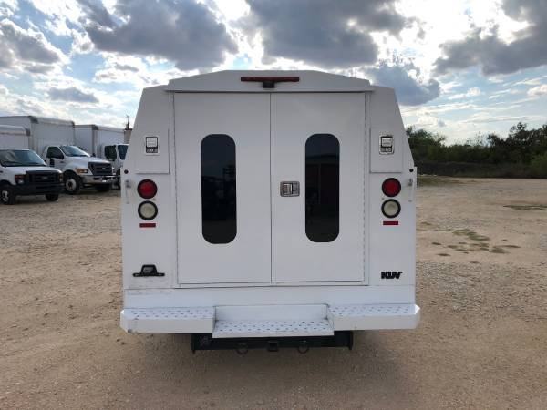 2013 Chevrolet Express G3500 KUV Service/Utility Cargo Van for sale in Hutto, TX – photo 5